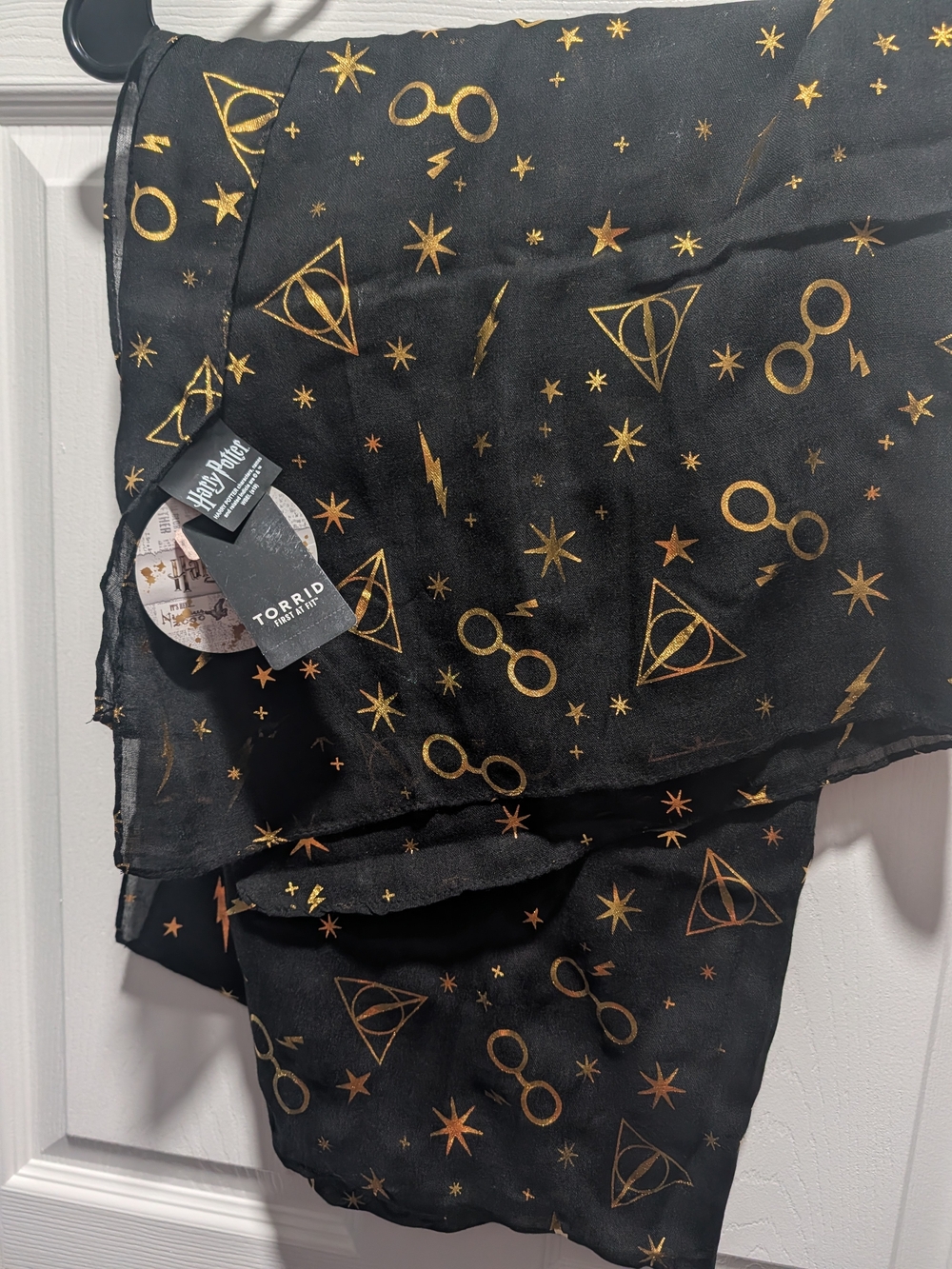 Torrid Black & Gold Harry Potter Scarf
